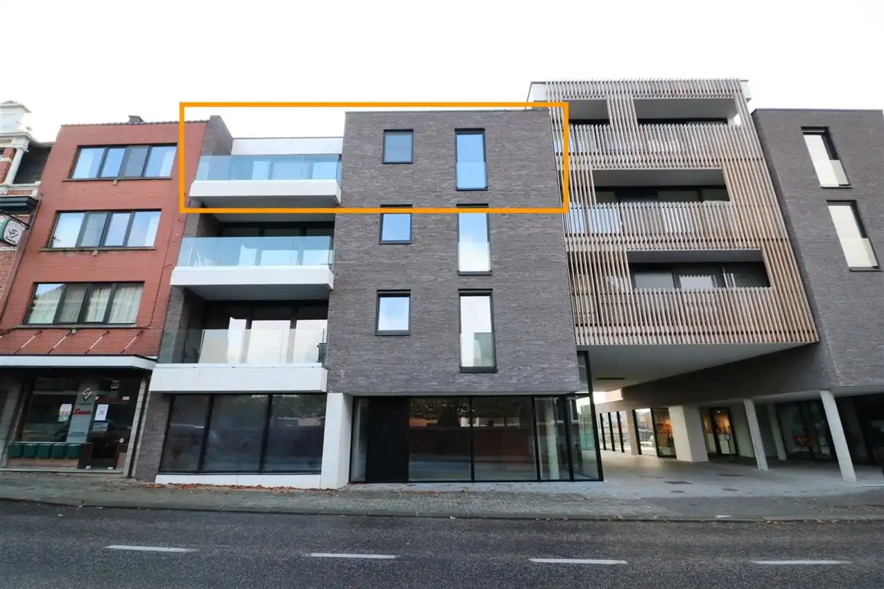  lift, 2 slpk., terras, autostaanplaats, volle centrum foto {{pictureIndex}}