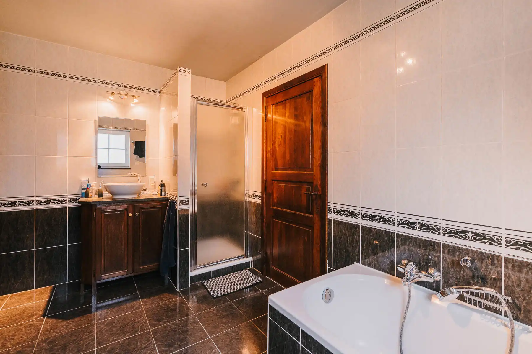 Instapklare woning met zuidgerichte tuin in rustige straat foto 13