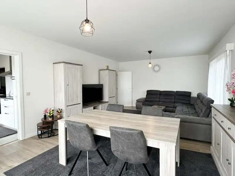 Lichtrijk appartement met twee slaapkamers, terras en optionele garagebox in Sint-Niklaas foto 6