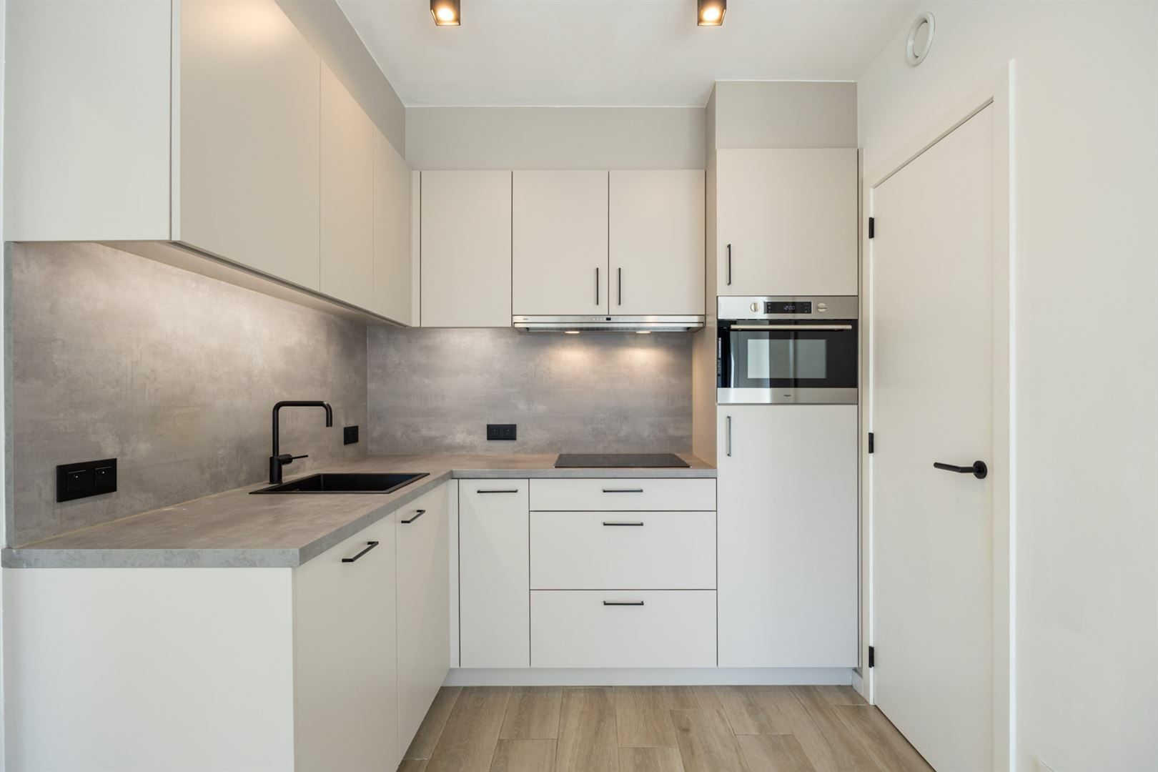 Recent appartement op topligging! foto 6