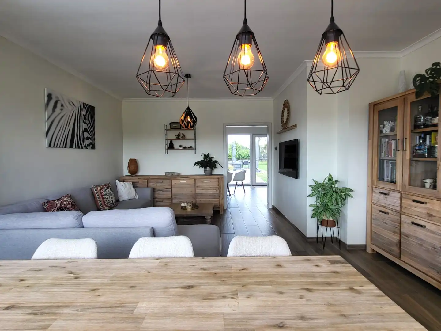 In een landelijke omgeving bevindt zich deze grondig gerenoveerde woning op een mooi perceel van 1.102 m². foto 17