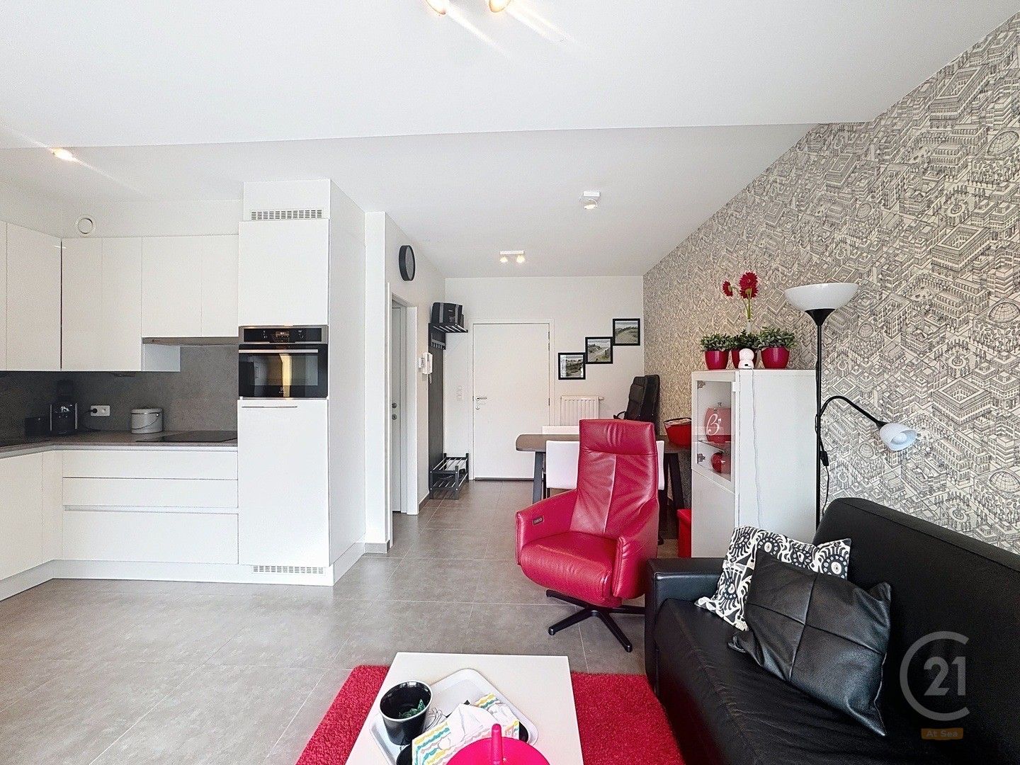 Instapklaar appartement met terras – Gelegen in het hart van Westende-Dorp foto 4