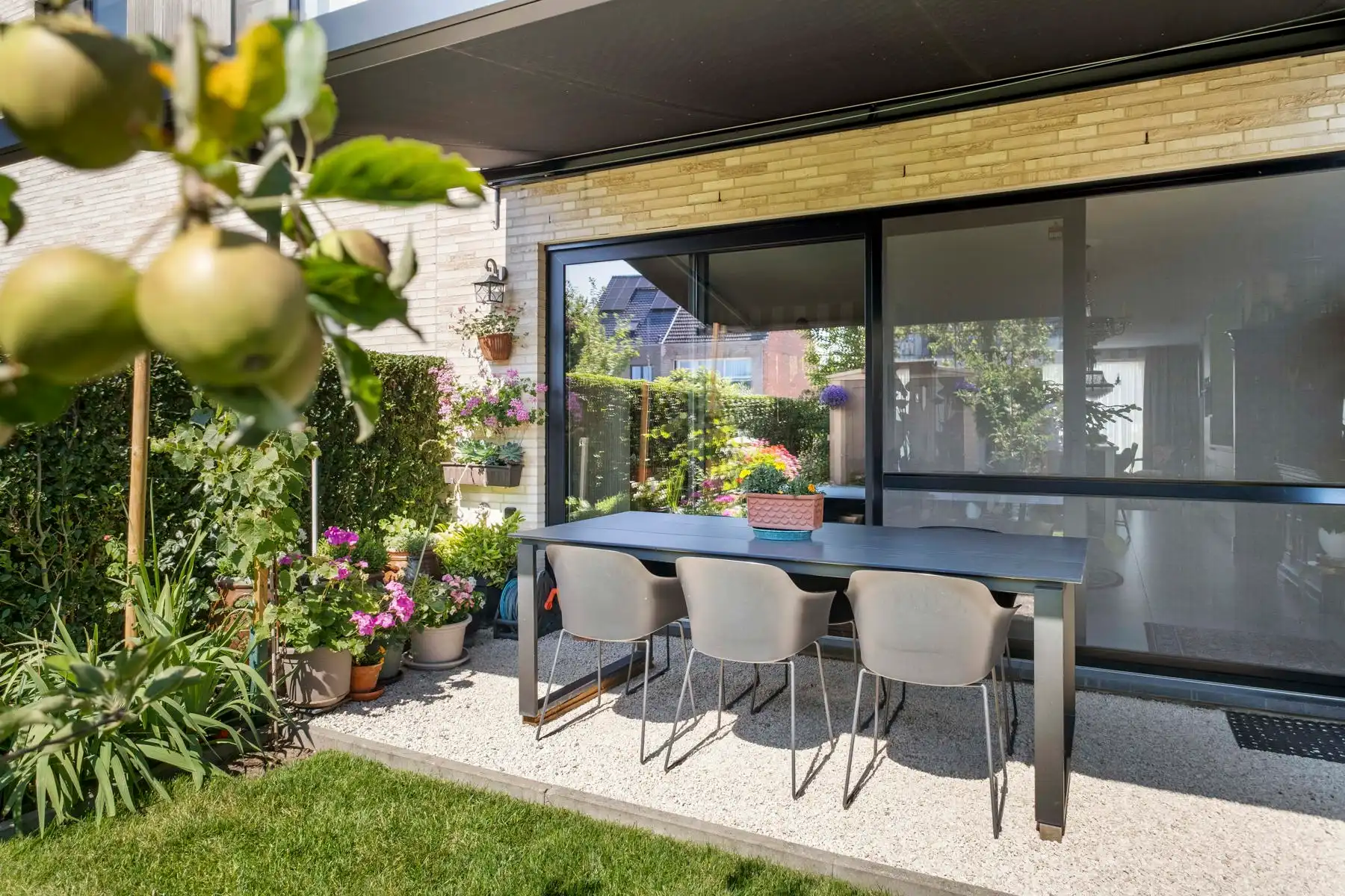 Recente gezinswoning op toplocatie in Oostende! foto 9