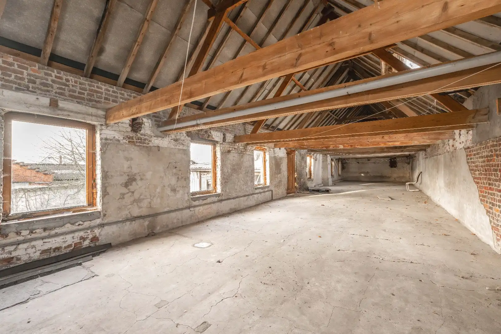 STATIGE HERENWONING MET LOODS foto 24