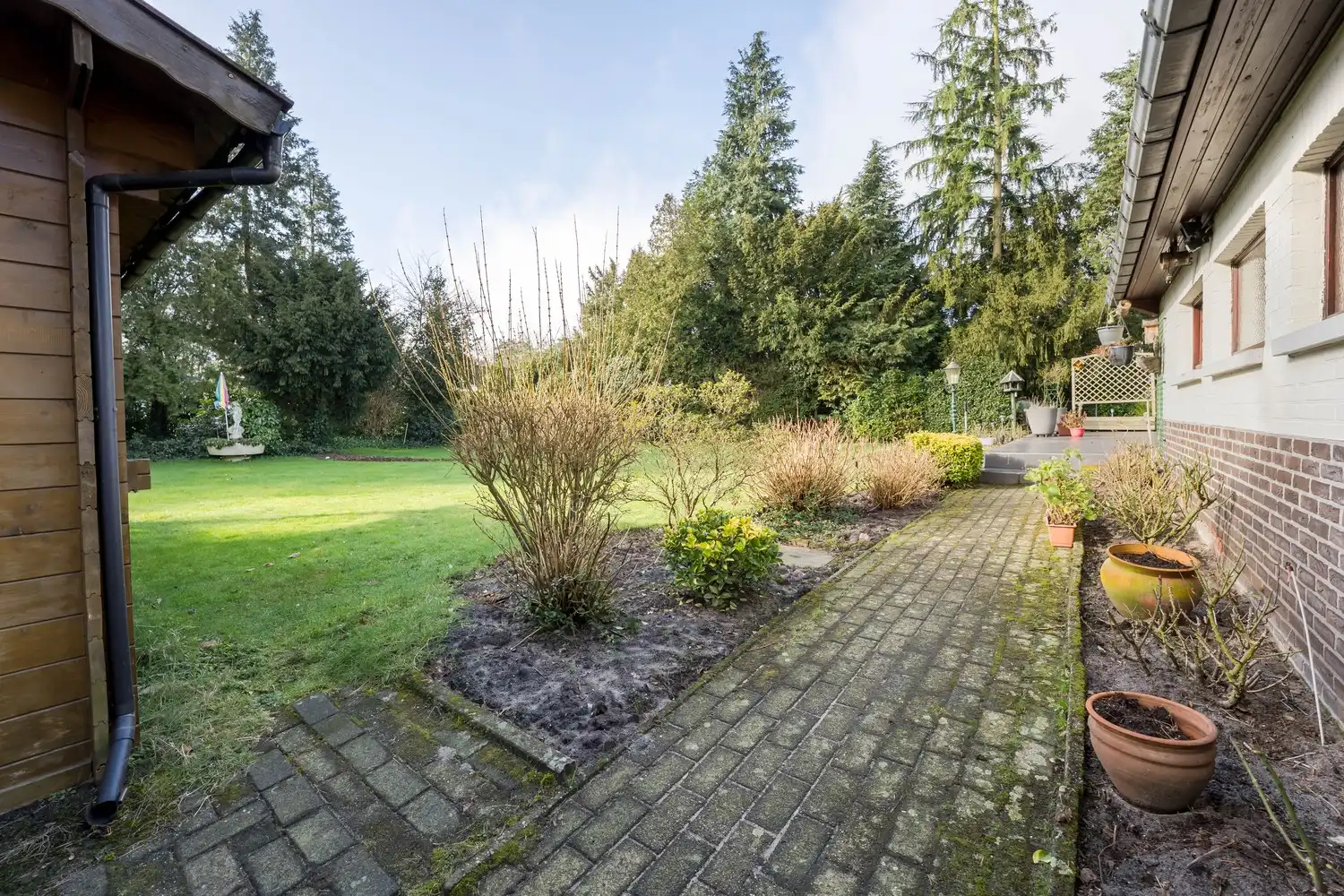 Te huur: Prachtige woning in het villapark Achel Statie op 1350m² foto 3