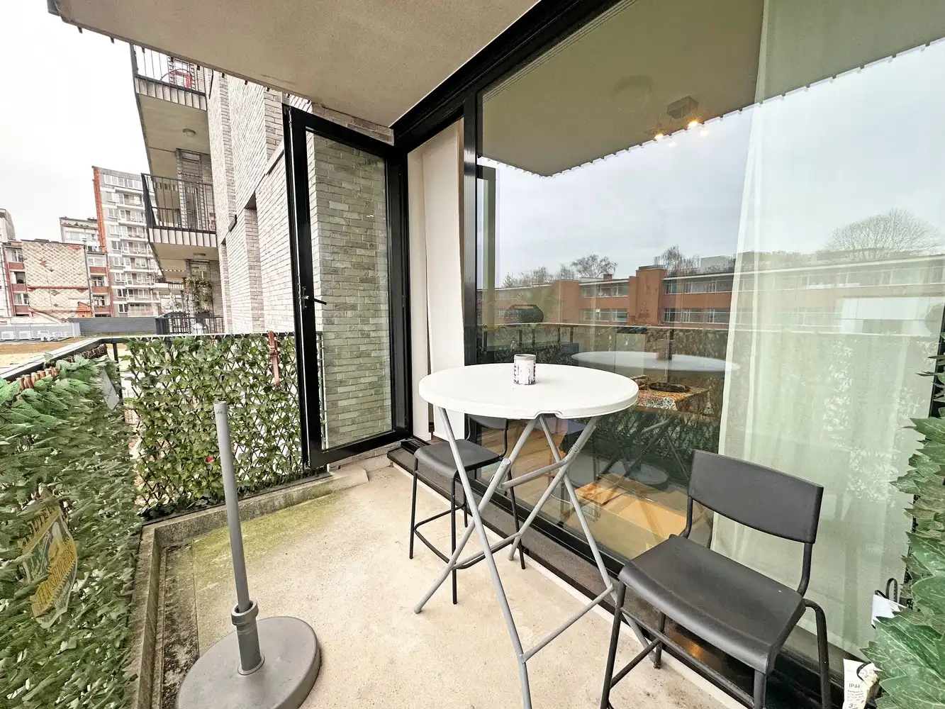 Modern 1 slaapkamer appartement in Antwerpen! foto 9