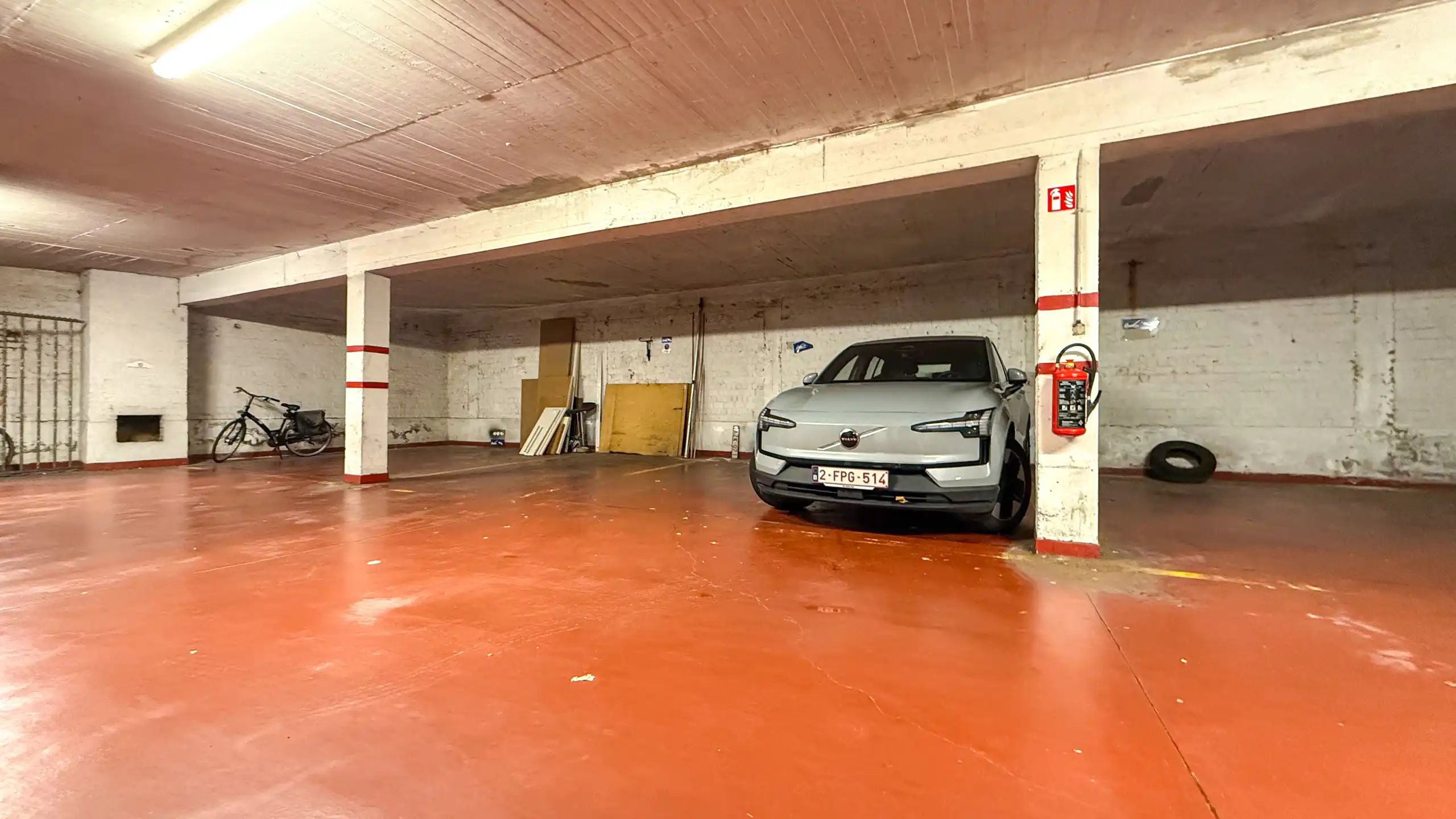 Residentieel modern appartement met ondergronde parking! foto 23