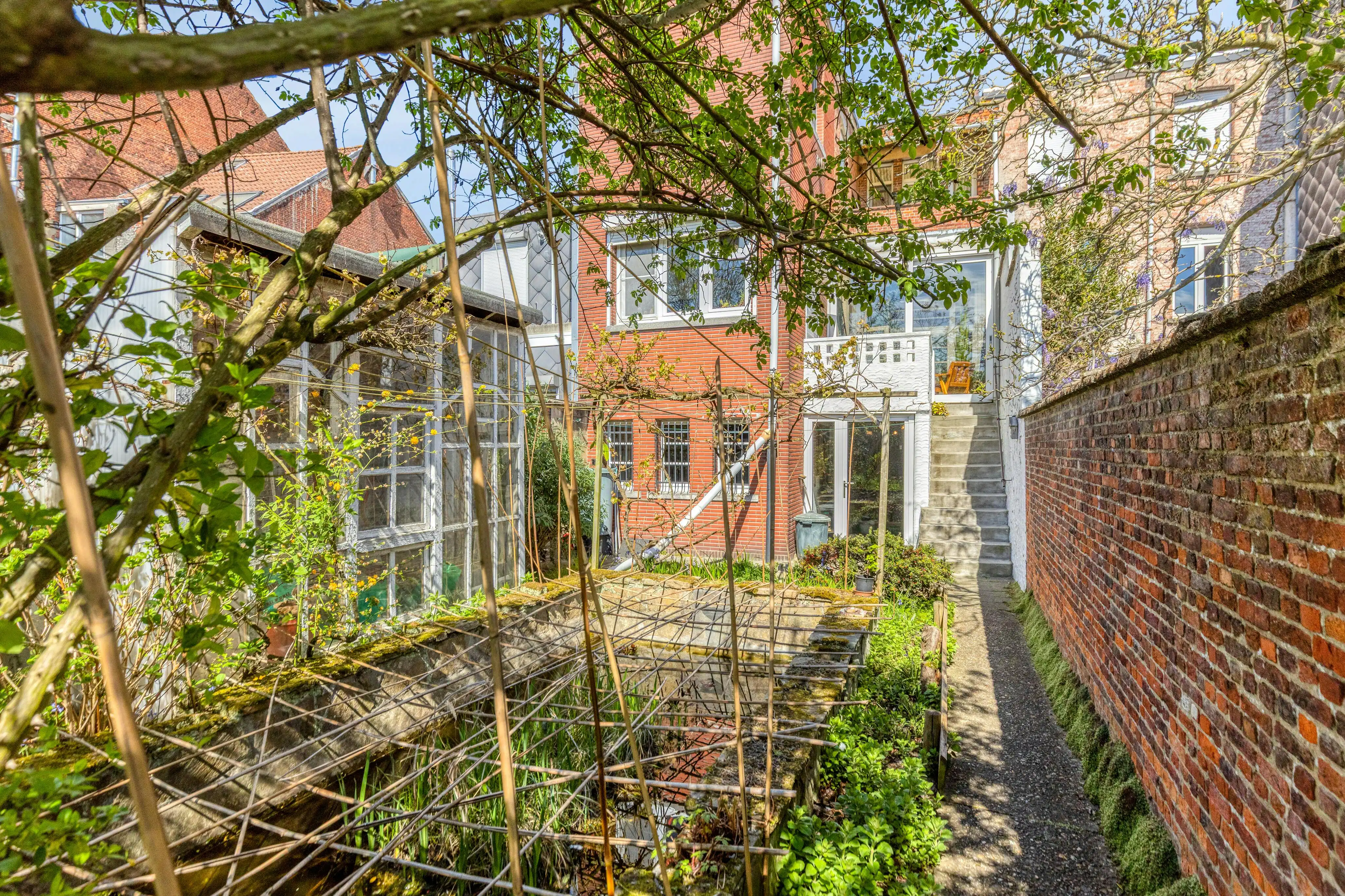 Charmant huis met ruime en zonnige tuin te koop in Merksem! foto 26