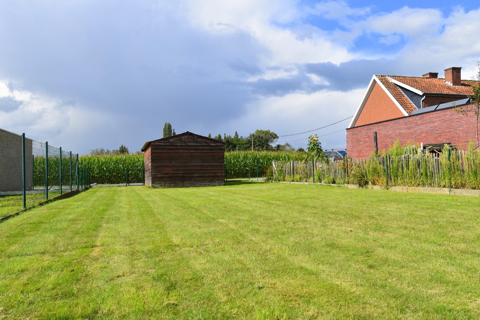 Unieke 4-slaapkamer woning omgeven door rust en natuur te koop in Gullegem foto 21