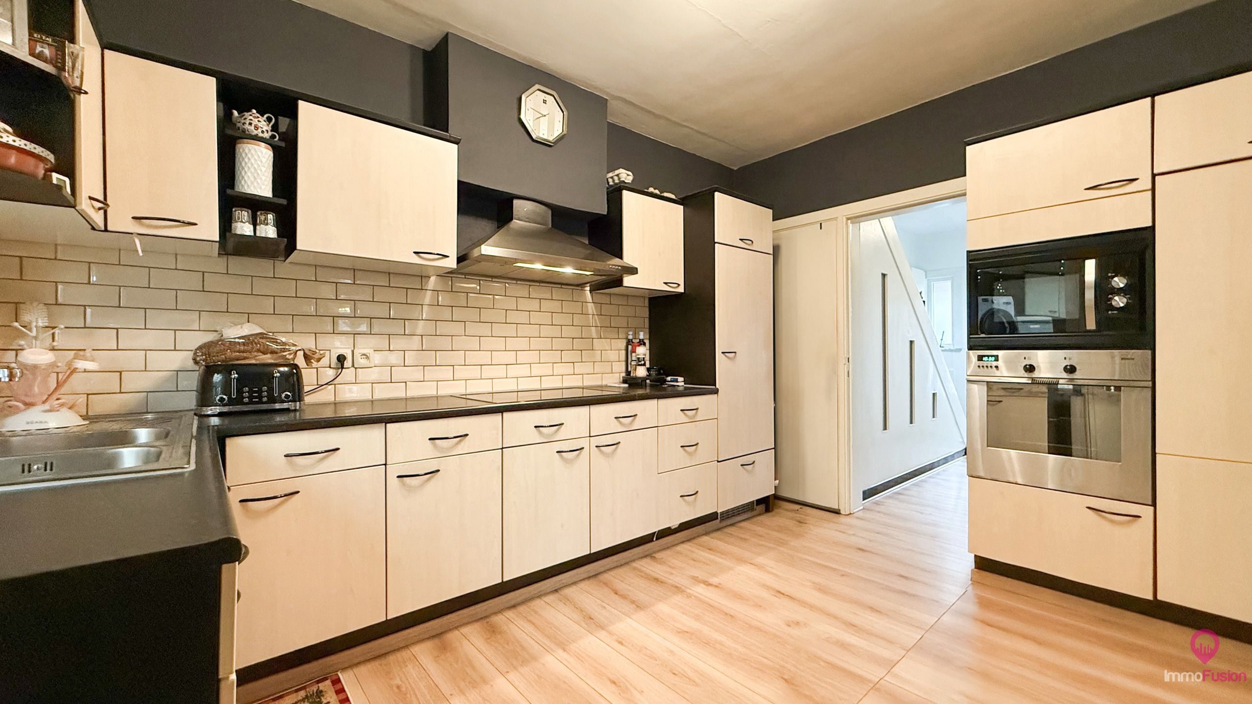 Instapklare woning met praktische indeling gelegen te Halen! foto 12