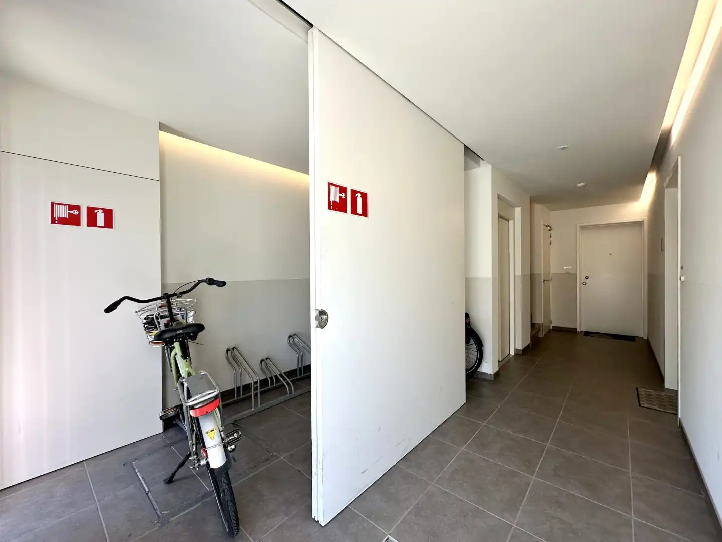 Lichtrijk appartement op wandelafstand van 't Zand foto 16