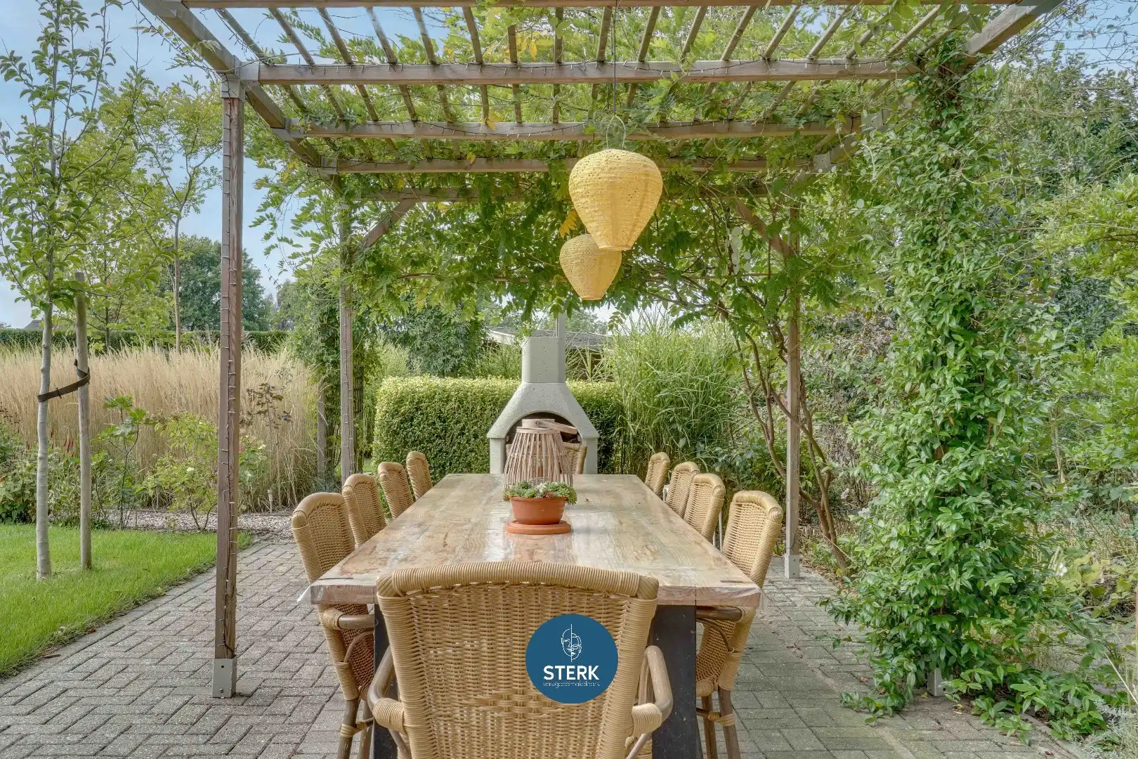 INSTAPKLARE VILLA MET EPC B OP ROYAAL PERCEEL VAN 12A 50CA NABIJ MAASTRICHT !  foto 27