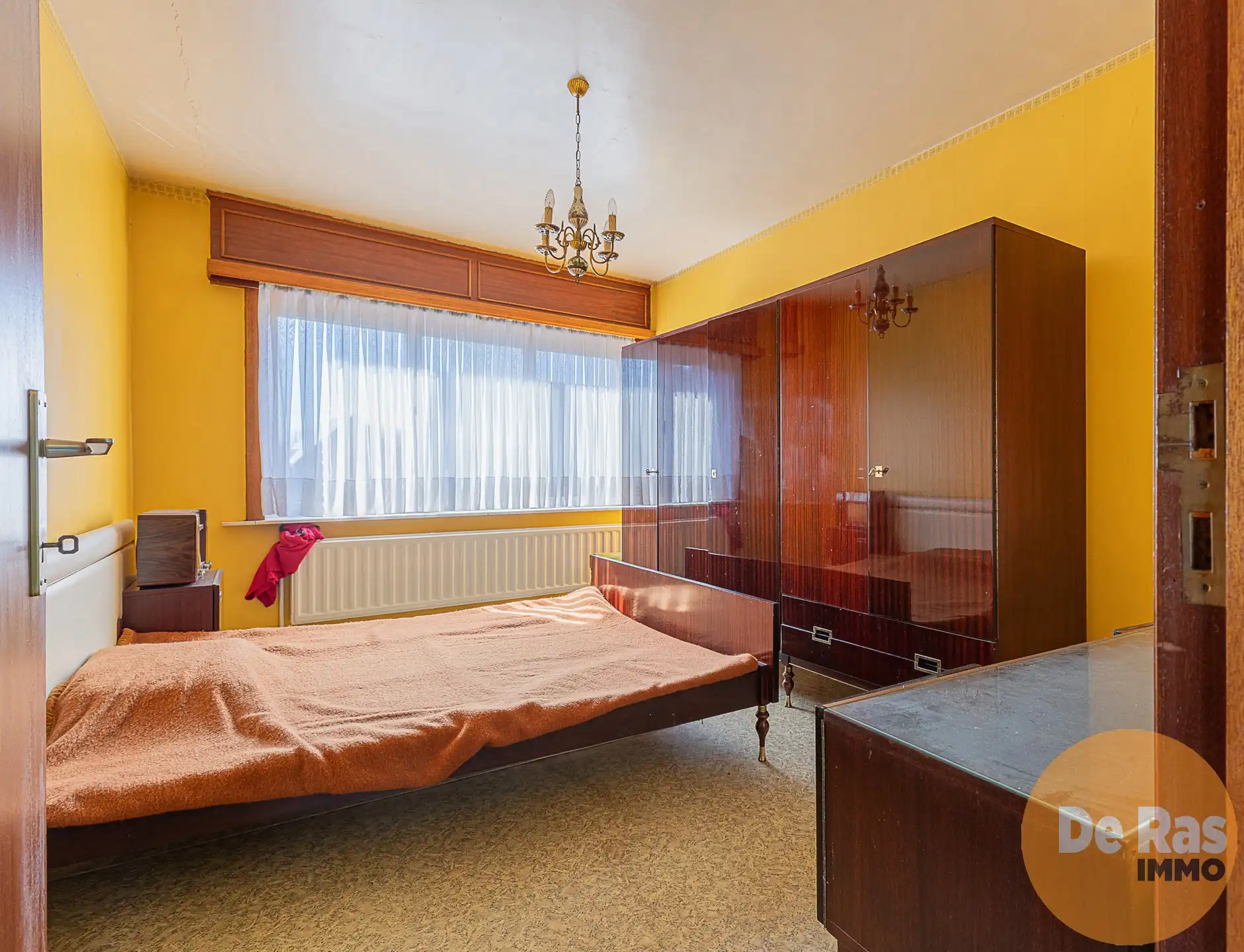 LIEDEKERKE - Ruime renovatiewoning met garage op toplocatie  foto 10