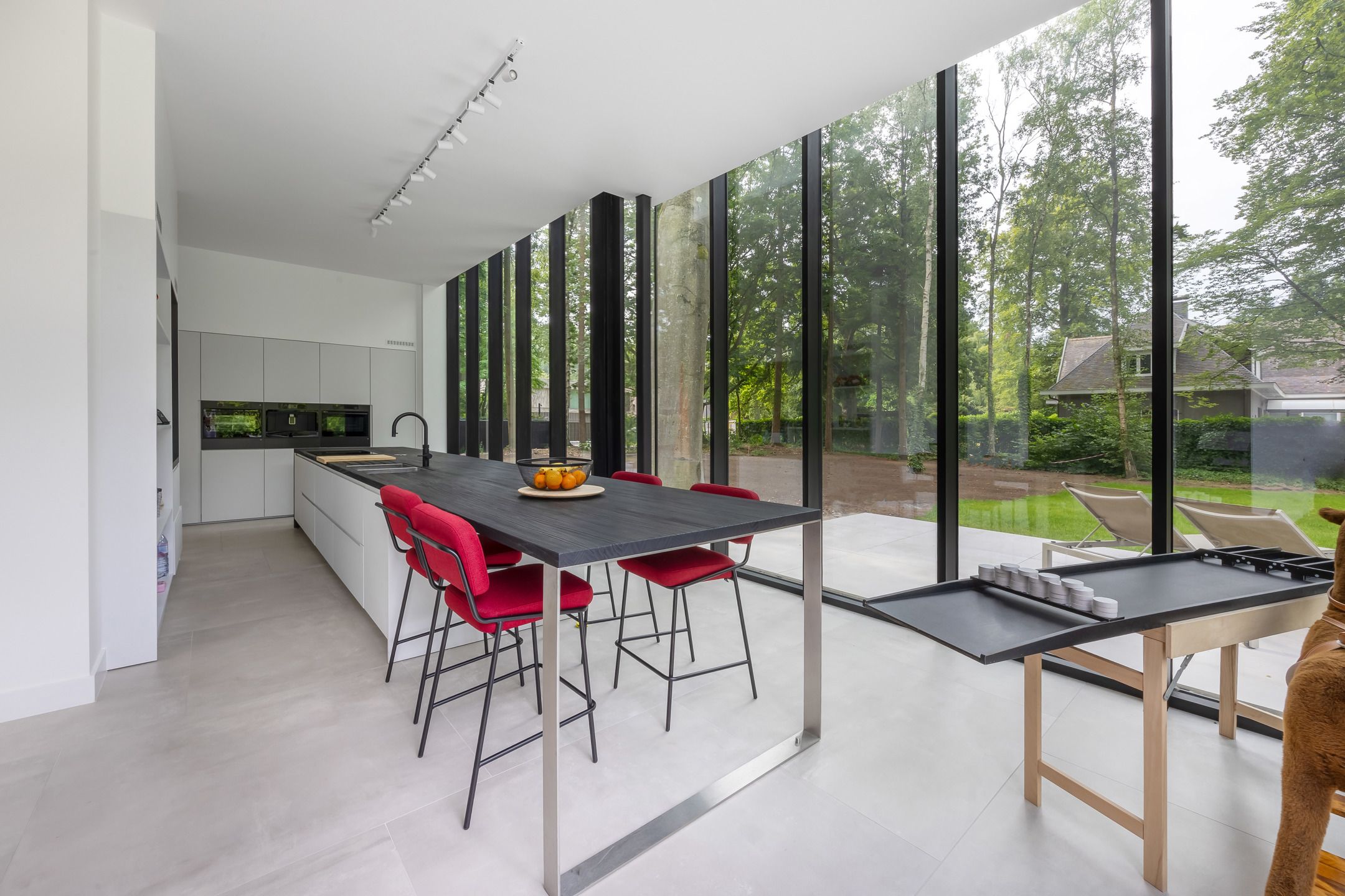 Luxe volledig gerenoveerde villa op een prachtig hoekperceel foto 15