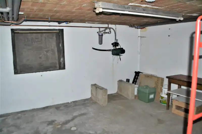 Vernieuwde woning met 4 slaapkamers foto 23