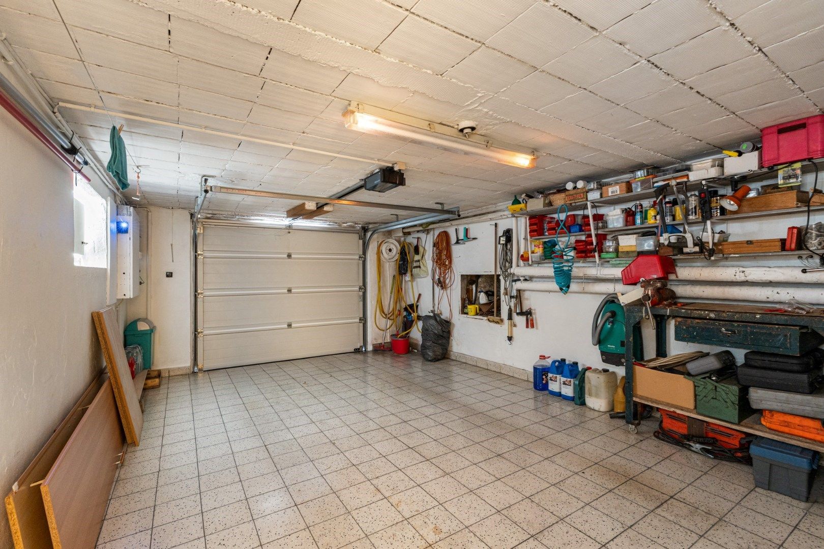 IN OPTIE - Verzorgde vrijstaande woning met mooie tuin op 11a 58ca, op enkele minuutjes van het centrum  foto 18
