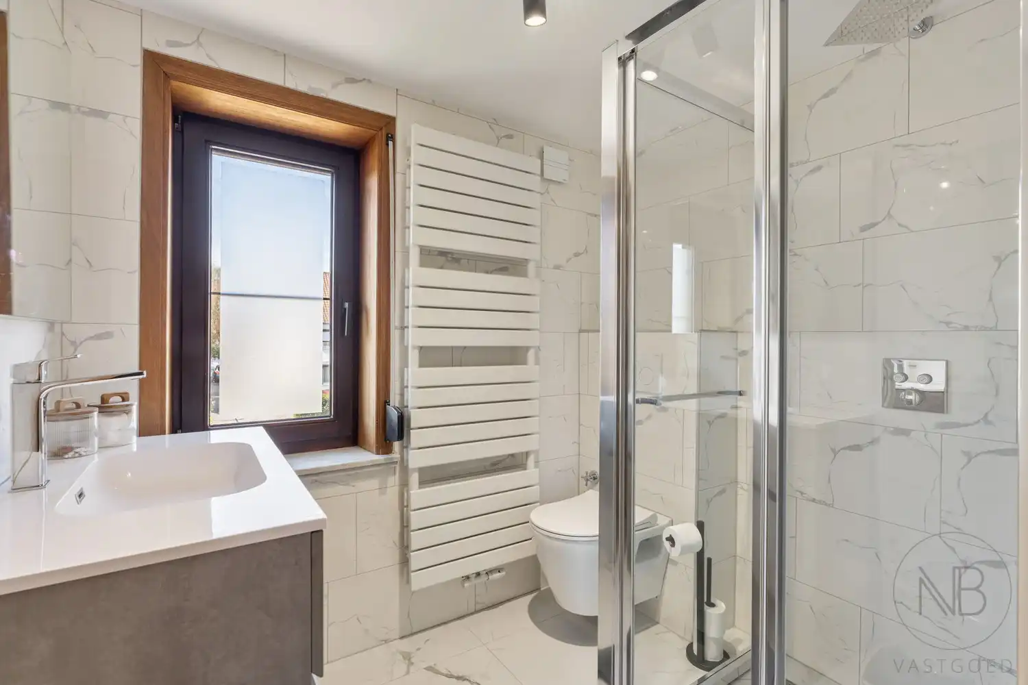 Instapklare woning met 3 slaapkamers! foto 29