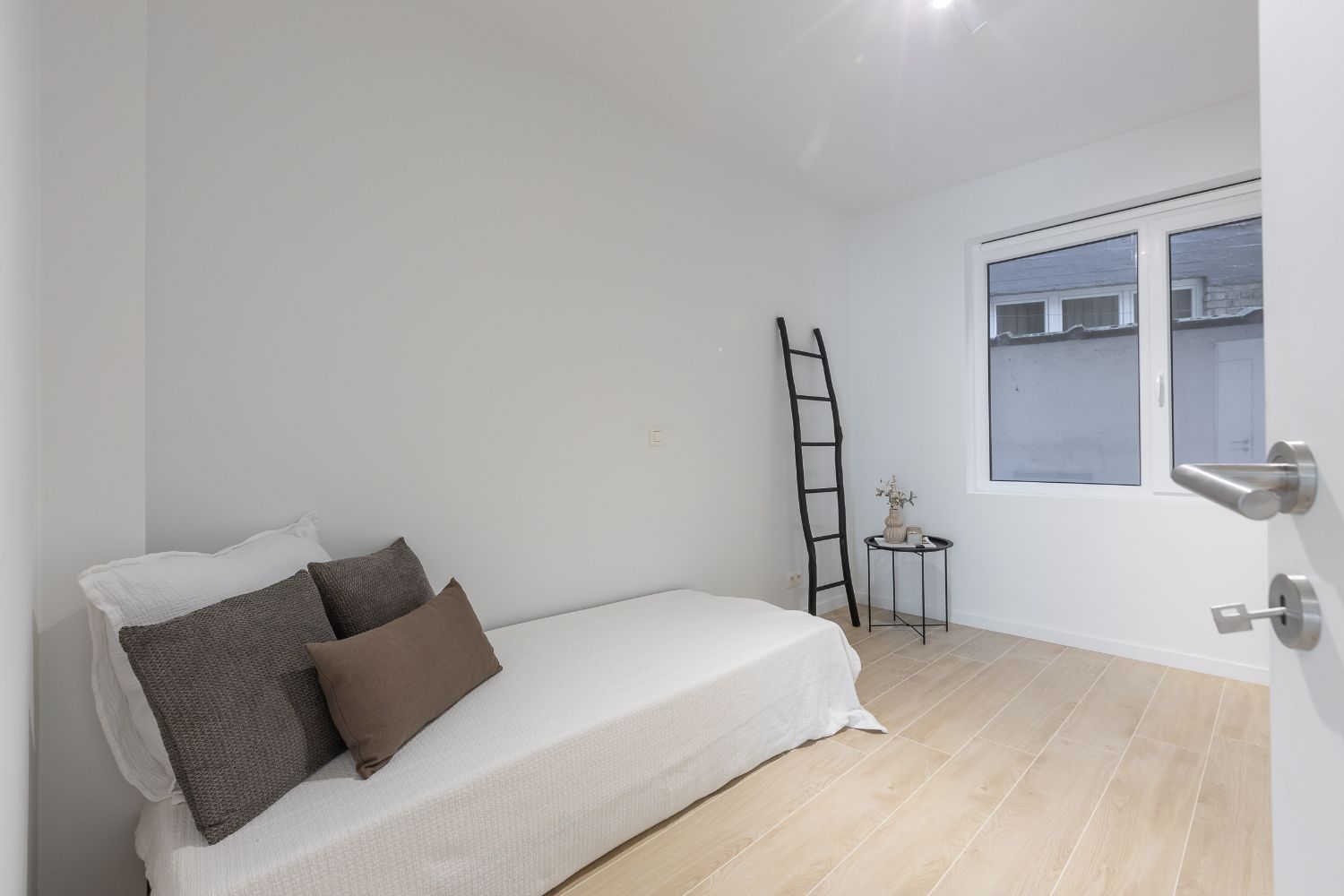 Gerenoveerd 2 slaapkamer appartement foto 15