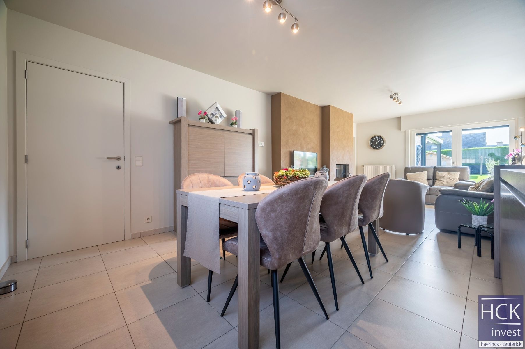 KRUISHOUTEM - Energiezuinige & instapklare woning met 4 SLPK. op toplocatie! foto 4