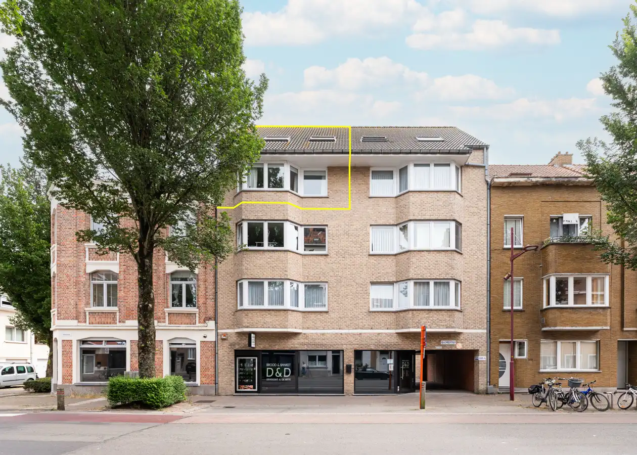Hoofdfoto van de publicatie: Ruim duplexappartement met 3 slaapkamers en zonnig terras