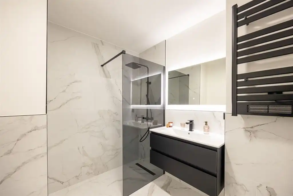 Kwalitatief gerenoveerd appartement met terras foto 11