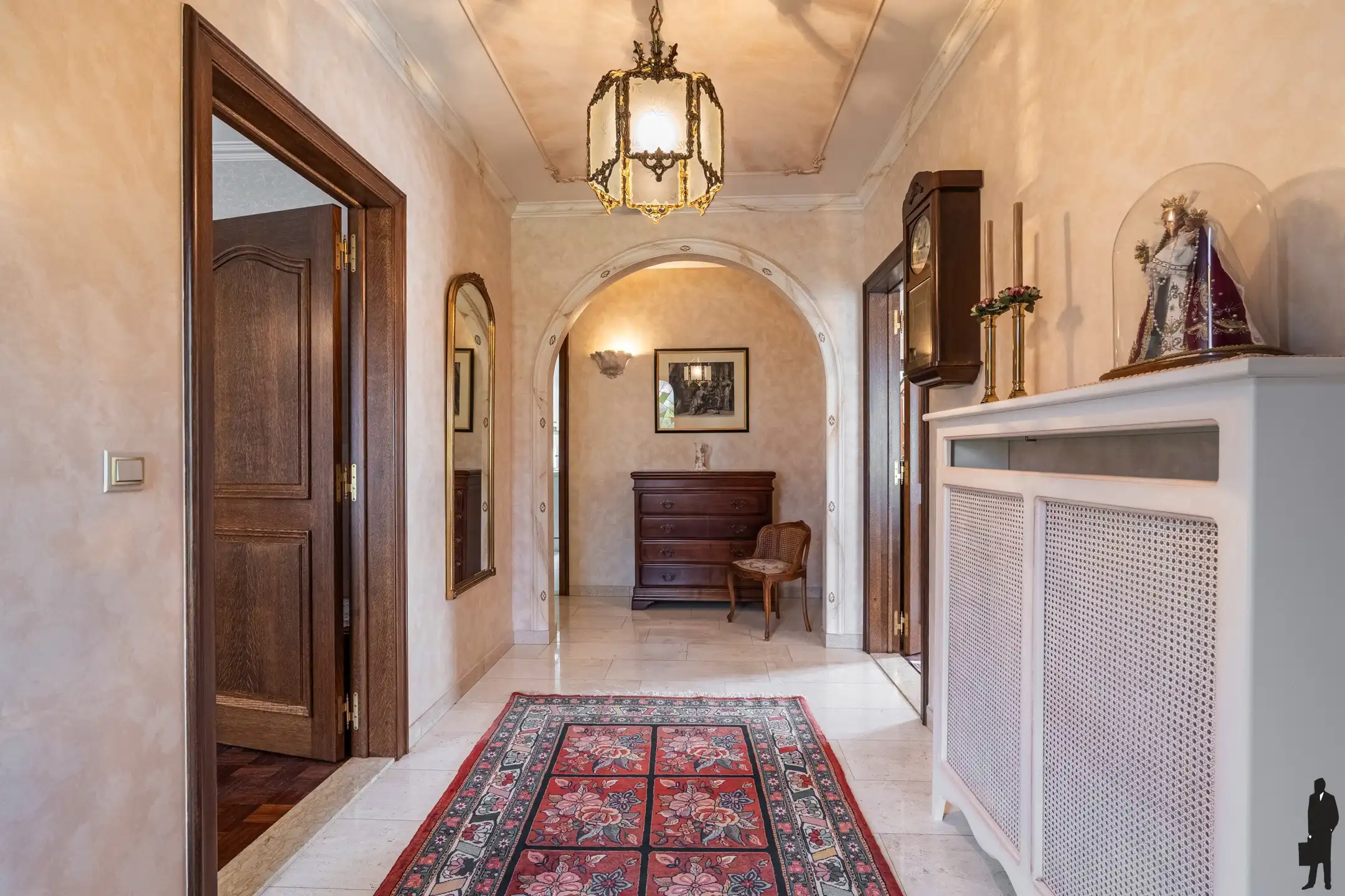 Vrijstaande woning met garage, bijgebouw en ruime zolder foto 3