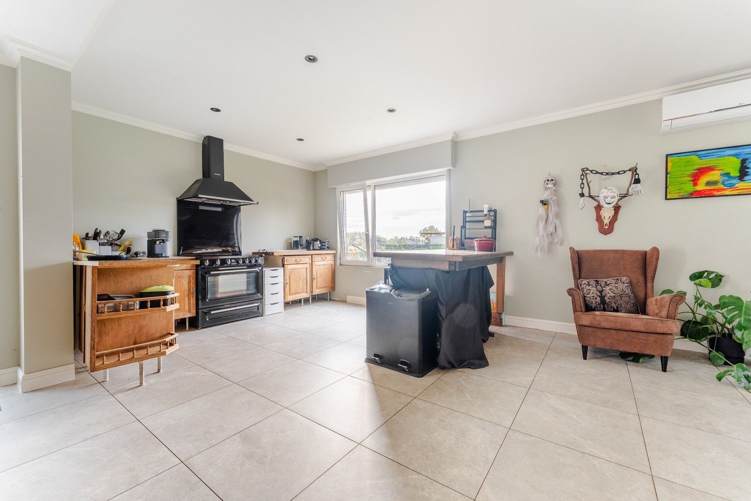 Charmante gerenoveerde woning met aanpalende schuur en 3 aparte bijgebouwen op 28a49 in Achel foto 5