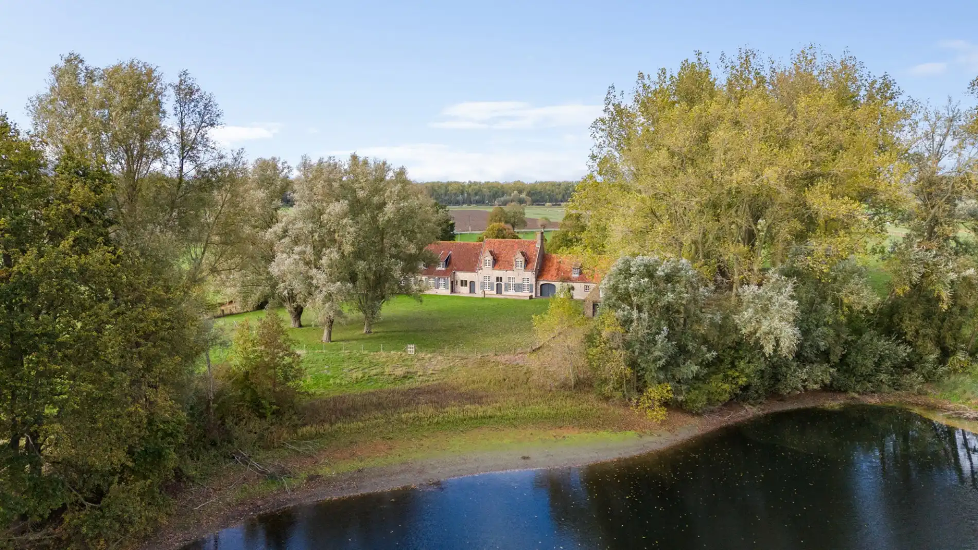 Exclusief landhuis “Reigershof” met bijgebouw en uniek domein te Damme foto 18