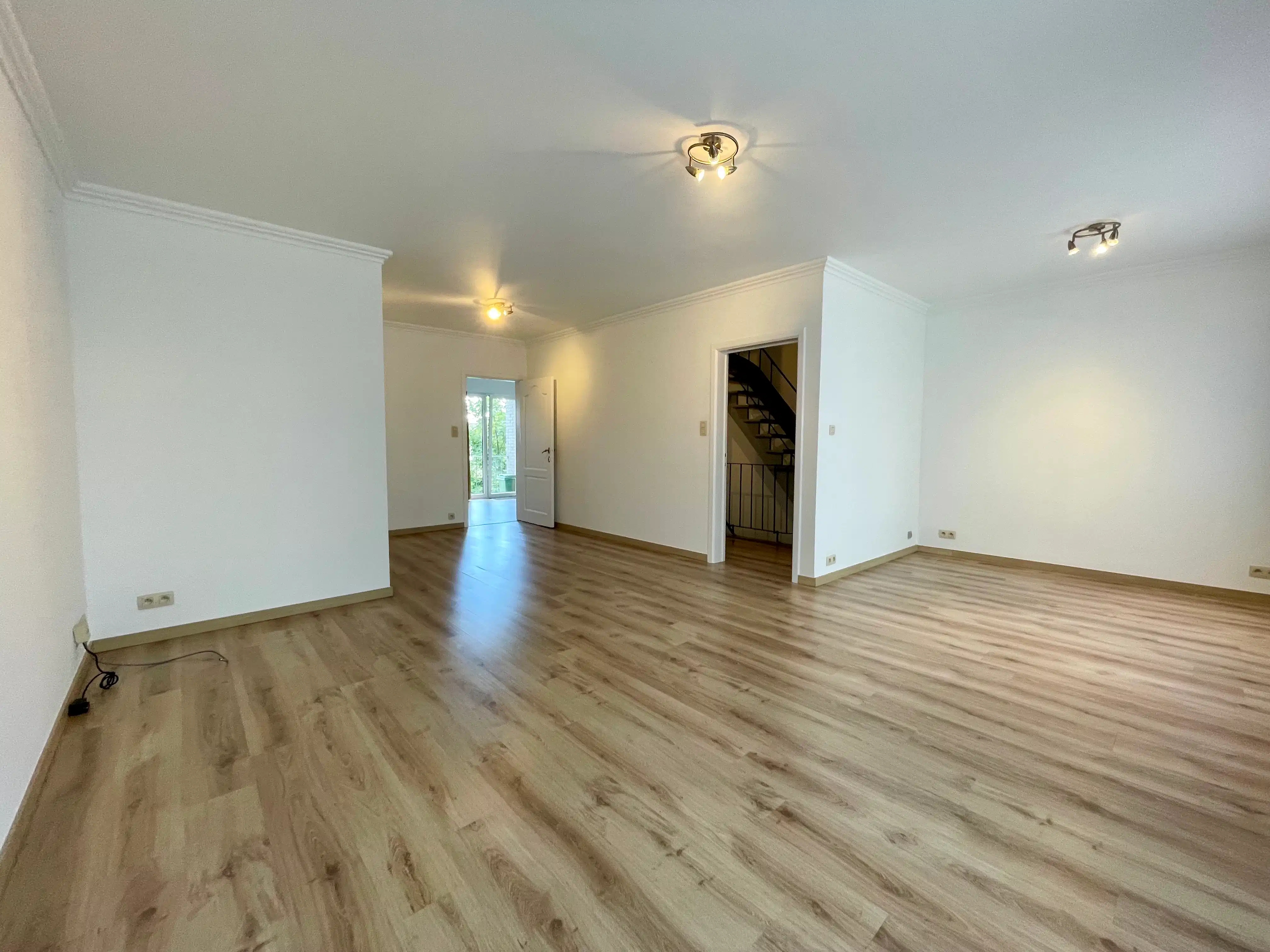 Ruim duplexappartement met 3 slaapkamers foto 5