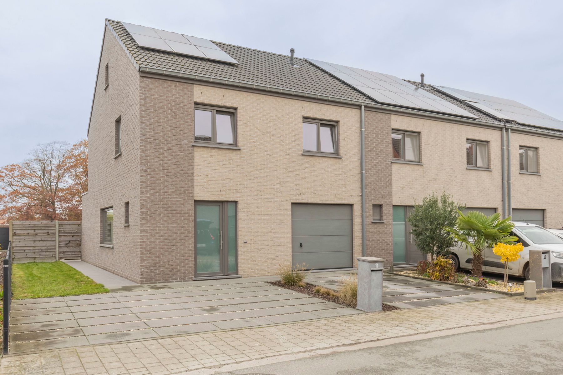 Knappe energiezuinige woning met aangelegde tuin foto {{pictureIndex}}