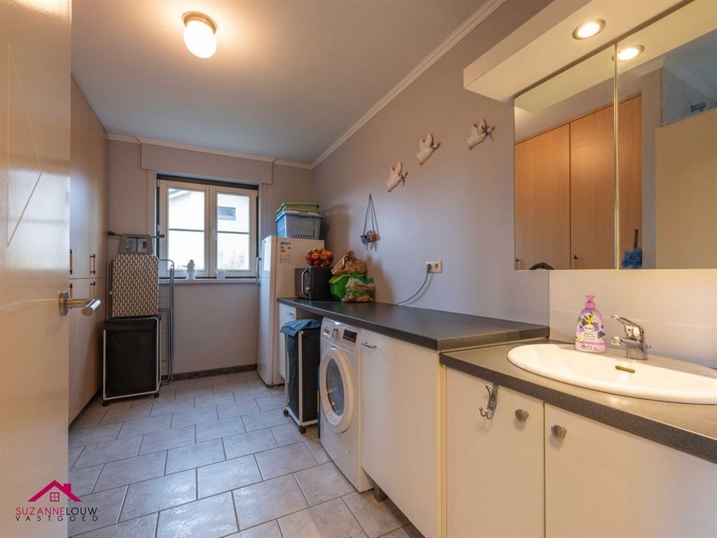 Verrassend ruime en gezellige, instapklare vrijstaande woning met paardenstal foto 23