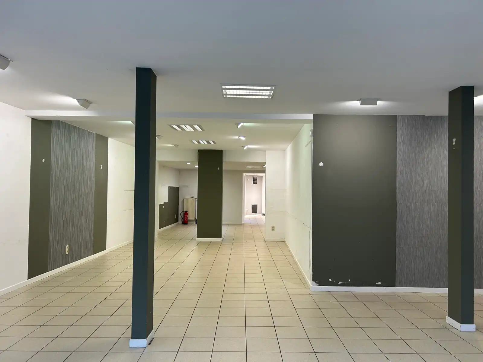 Commerciële ruimte te huur foto 7