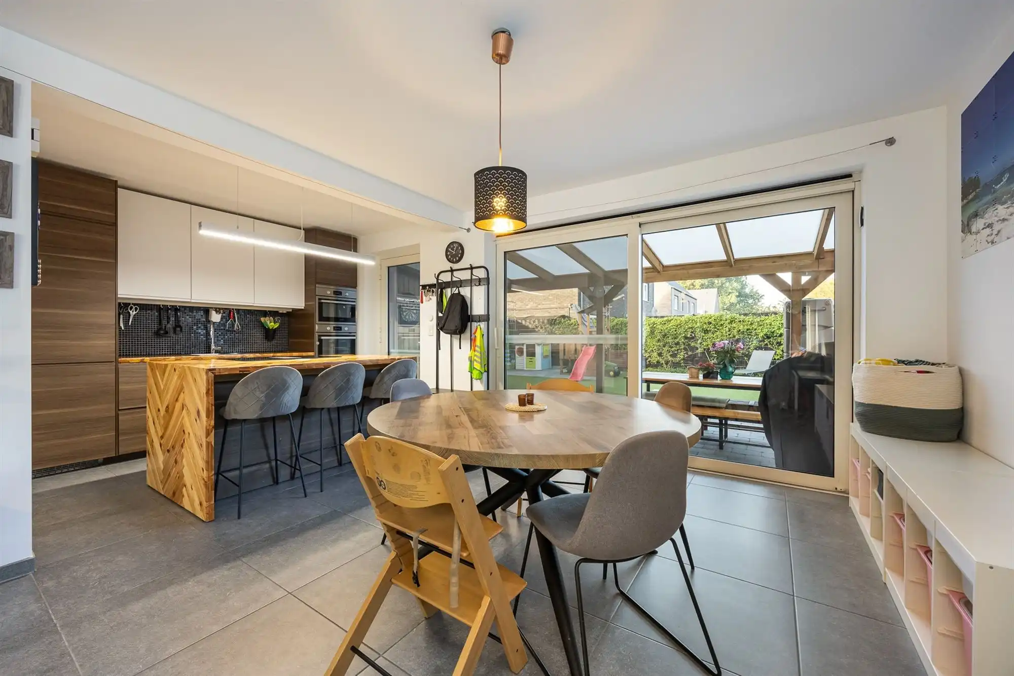 Energiezuinige gezinswoning met 4 slaapkamers en tuin foto 2