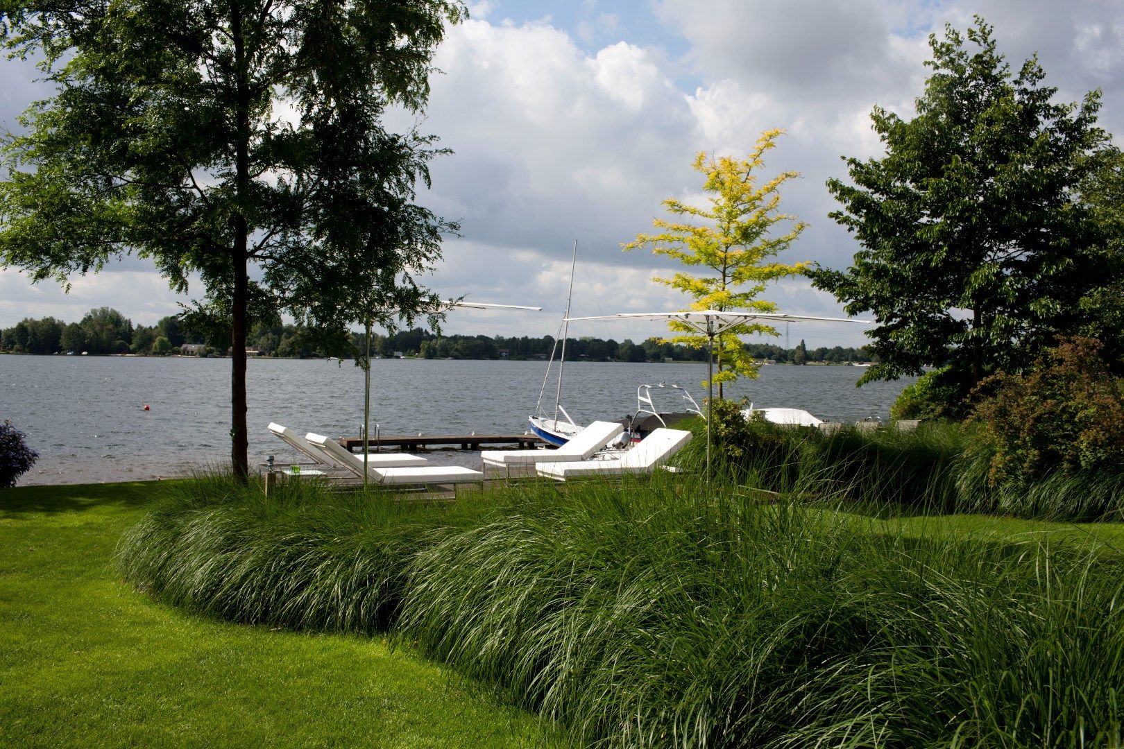 Unieke eigendom aan het exclusieve privé meer Miramar te Mol / Dessel ! foto 4