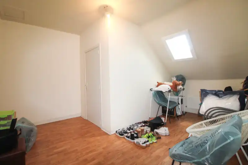 Ruim duplex appartement te huur in het hart van Roeselare foto 9