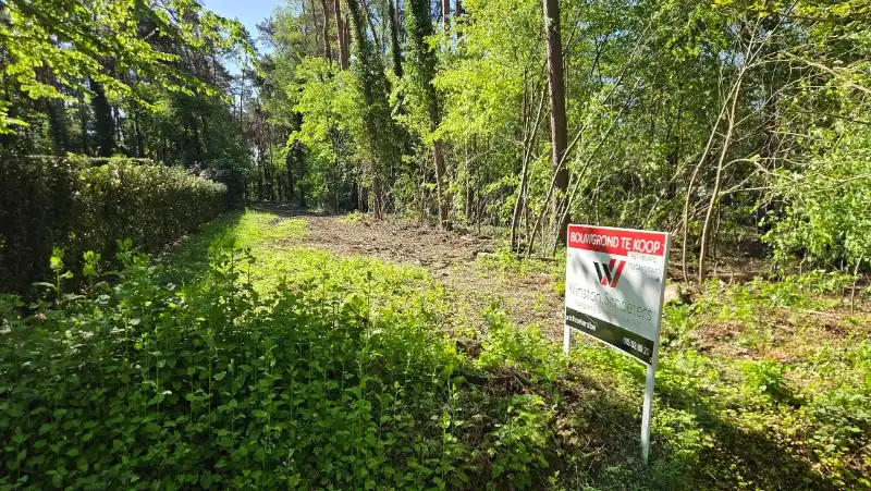 Residentieel gelegen bouwgrond van 31a29ca voor open bebouwing met private toegangsweg nabij golf- en meerdomein foto 7