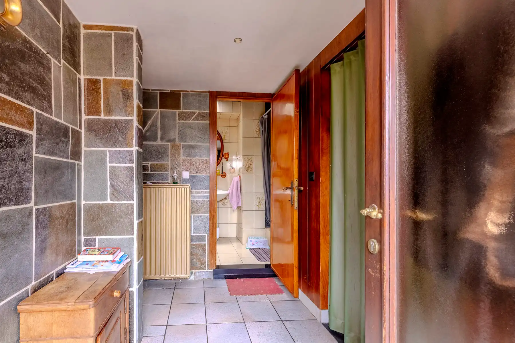 HOB met 3/4 slpk, voor- en zijdeur, garage en tuin op 702m² foto 11