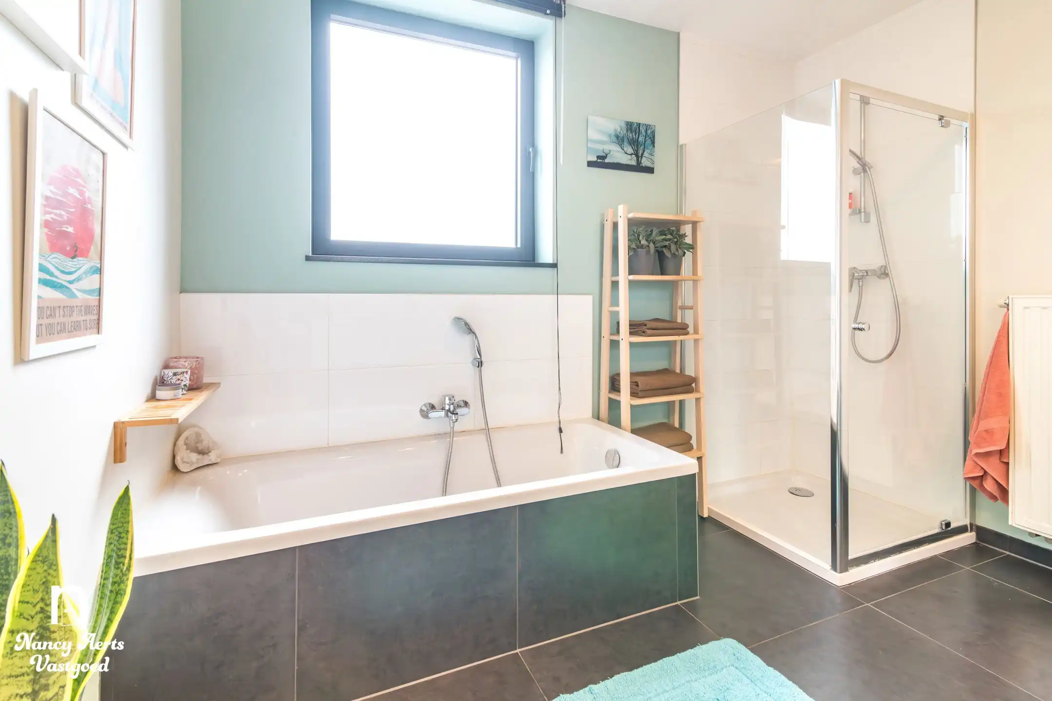 Lichtrijk penthouse met groot rondom terras en 2 parkings foto 11