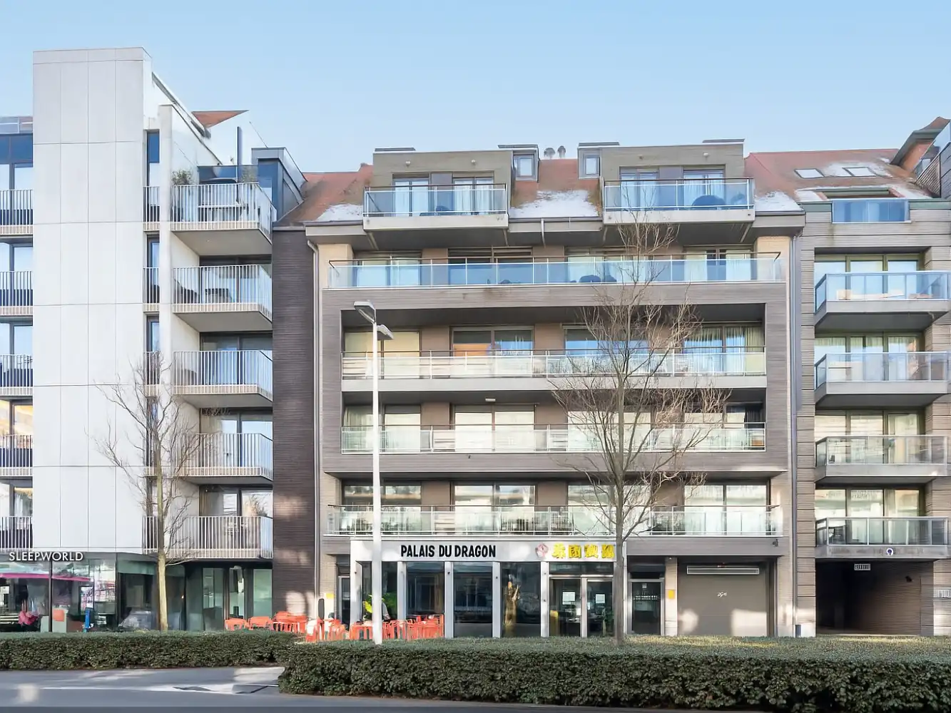 Zeer goed gelegen garagebox te Nieuwpoort-Bad foto {{pictureIndex}}