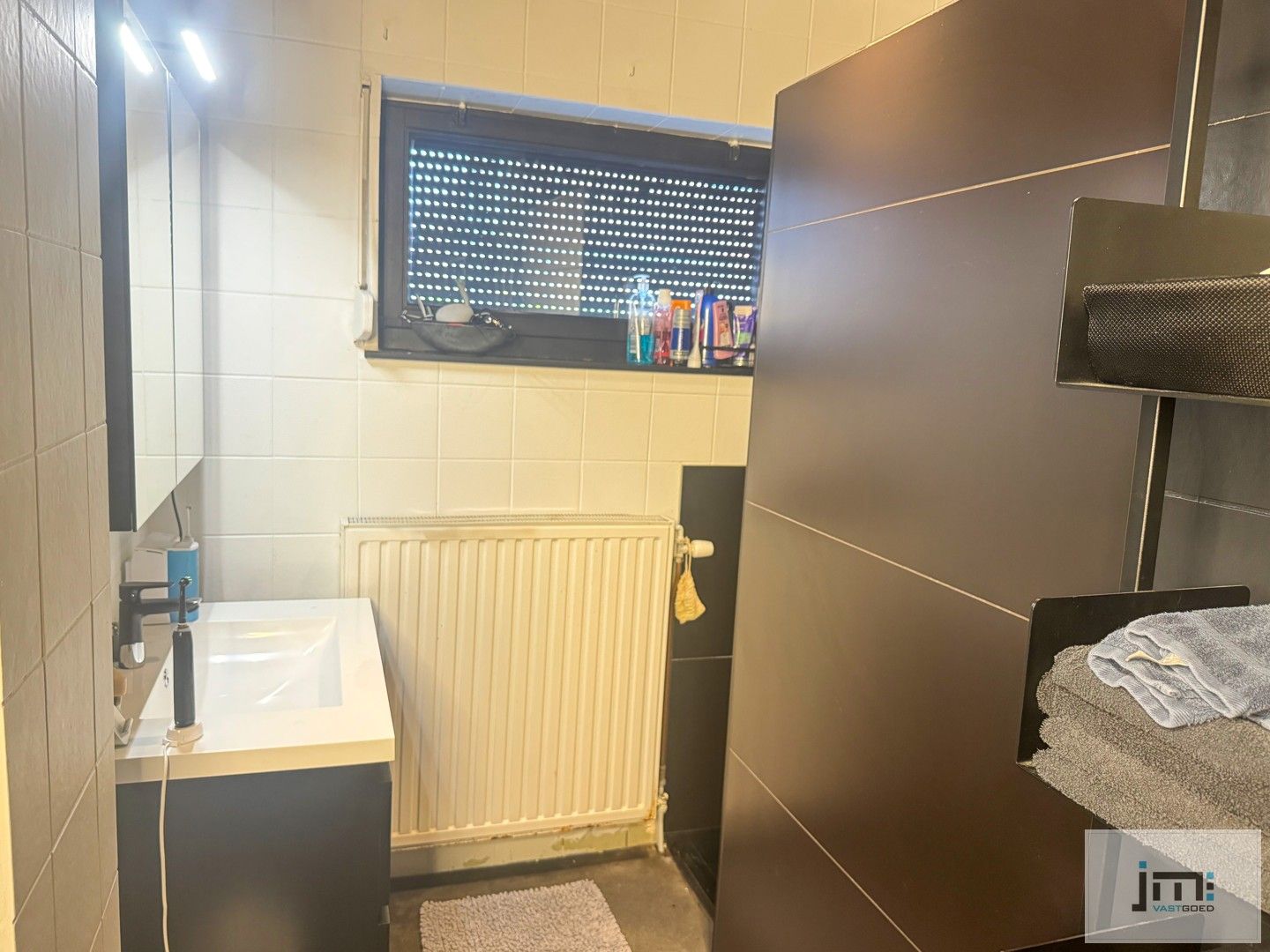 Gelijkvloerse woning met grote hal (200 m2) foto 14