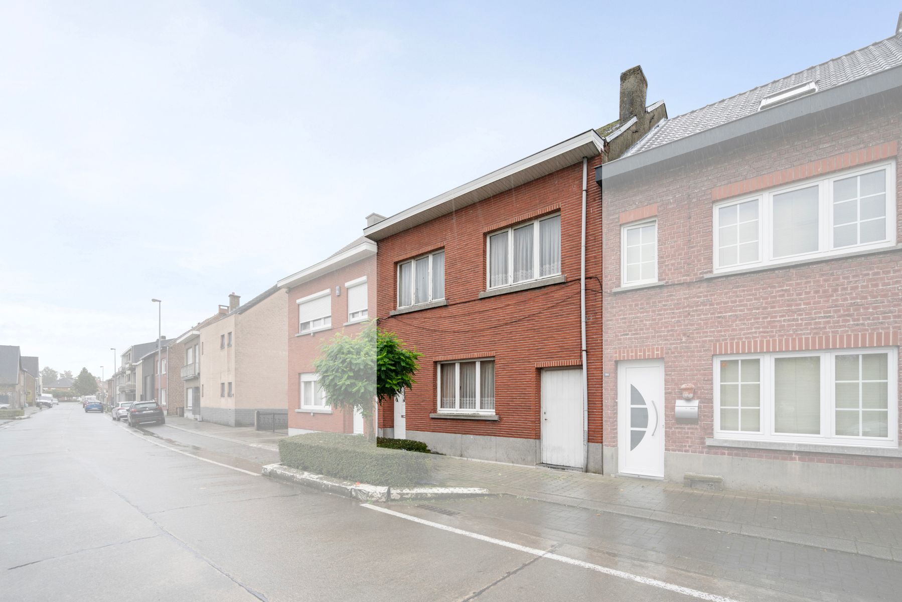 Te renoveren woning met drie slaapkamers en tuin foto {{pictureIndex}}