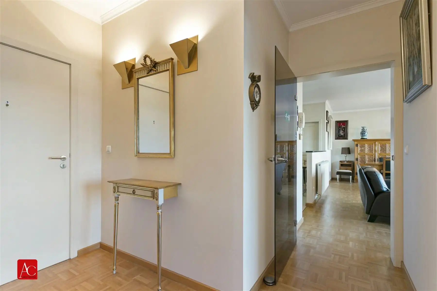 Appartement 1ste verdieping met ondergrondse garage foto 5