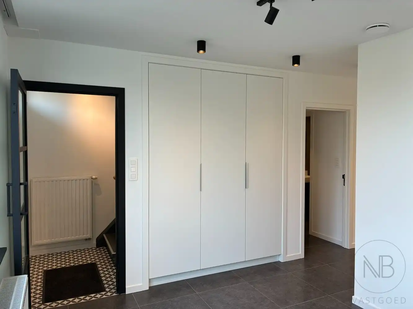 Instapklare en gerenoveerde woning in Genk foto 2