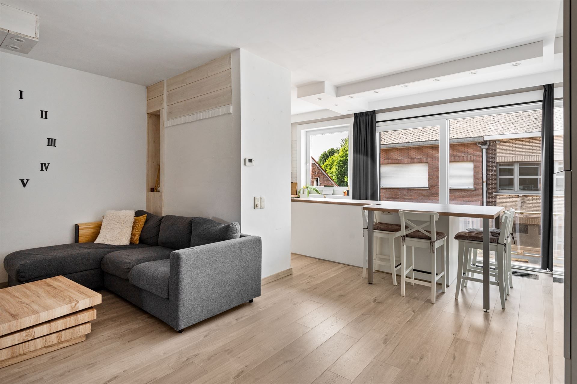 GOED GELEGEN APPARTEMENT IN EEN KLEINE RESIDENTIE VAN 3 APP foto 3