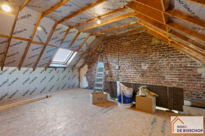 Gezellige woning met 2 slaapkamers, tuin en 2 autostaanplaatsen foto 16