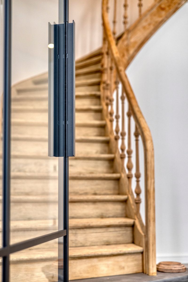 Herenhuis, 305 m2 bewoonb, met tuin en 50 meter van de schelde! foto 4