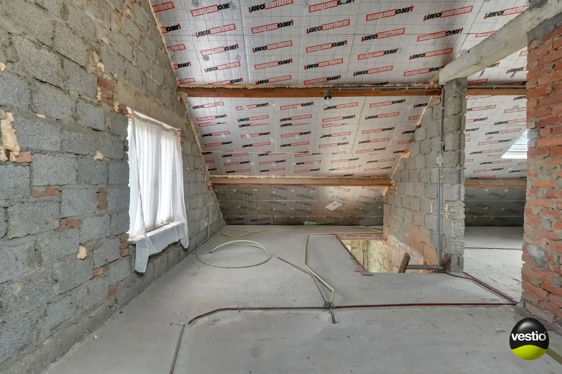 DEELS GERENOVEERDE WONING MET TOPLIGGING OP DE BRET foto 35