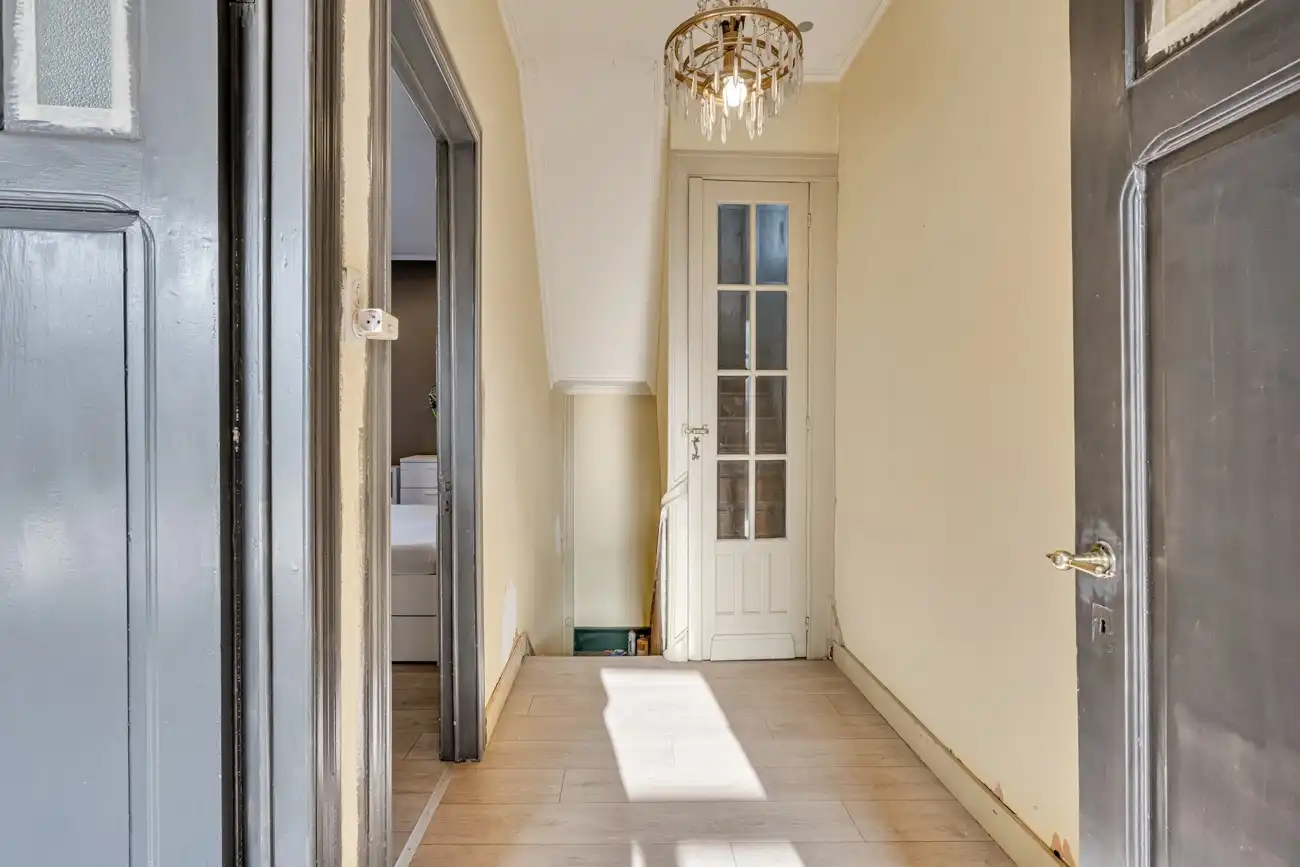 Charmante gesloten (kangoeroe)woning met heel wat potentieel op een gegeerde locatie in Oostakker! foto 10