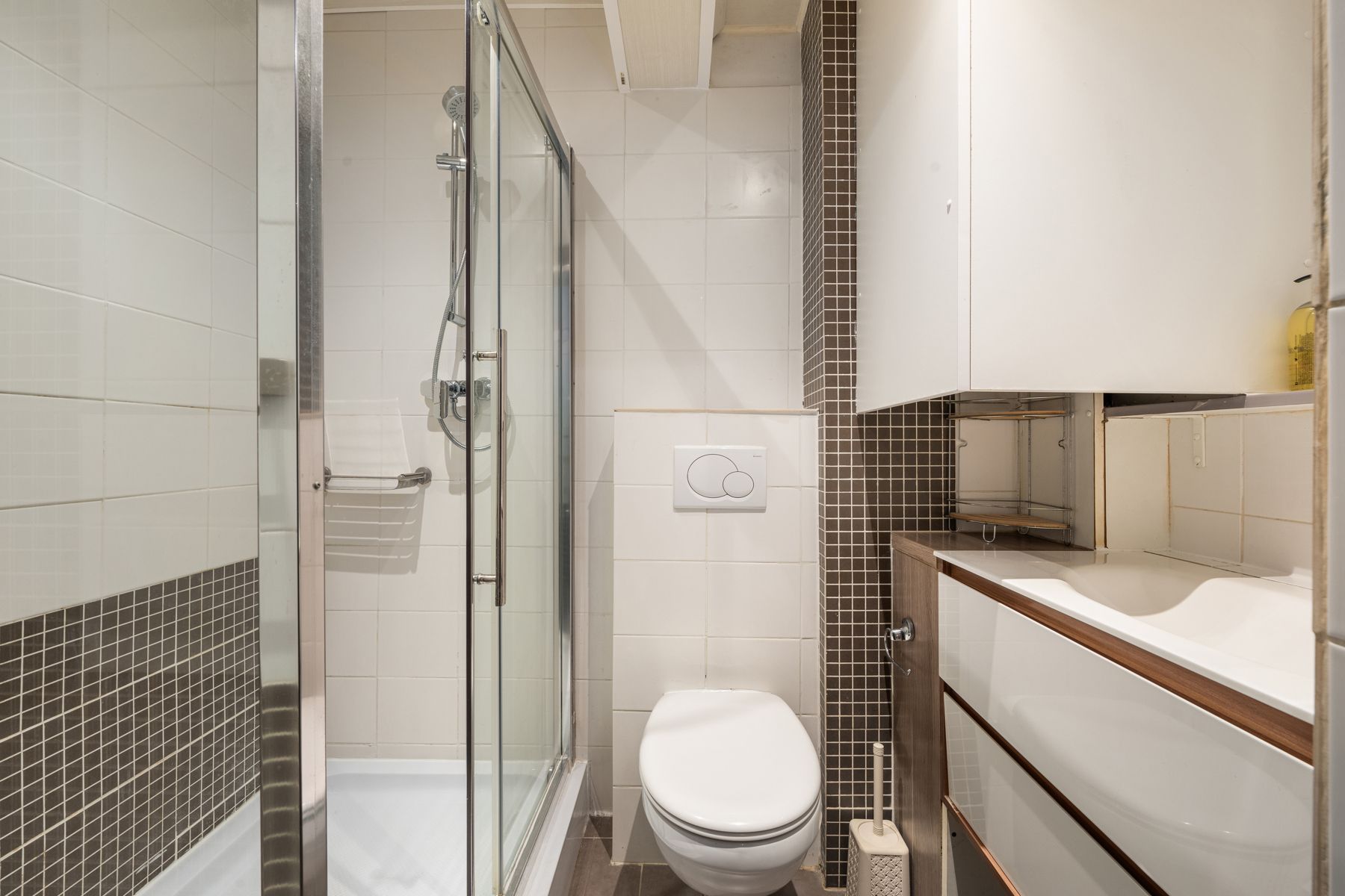 Instapklaar appartement op TOP-locatie foto 9