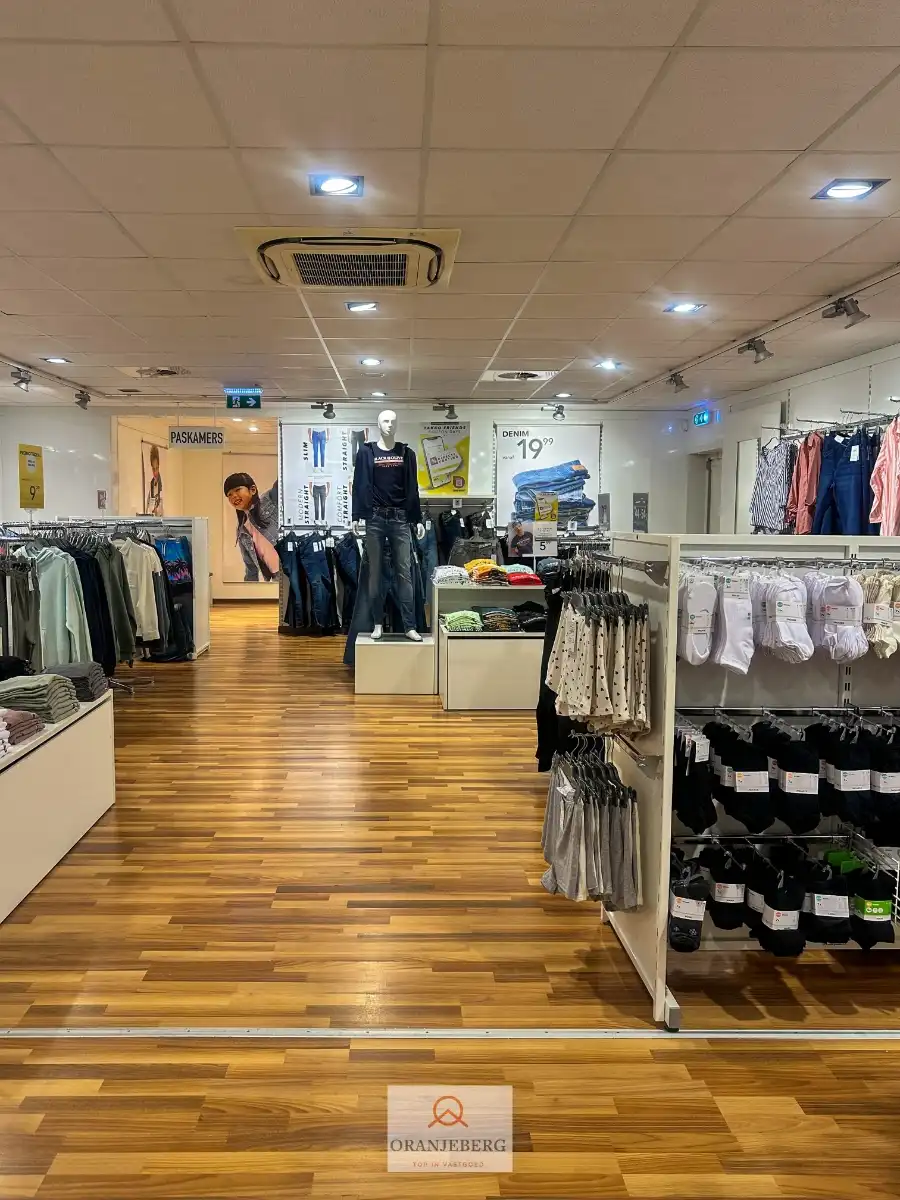 Groot handelspand te koop met mooi rendement op toplocatie in Lanaken foto 15